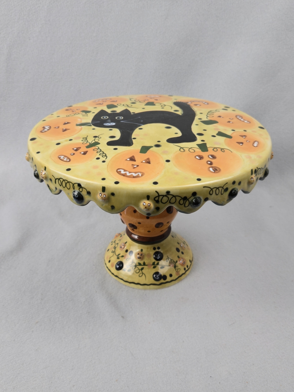 Expressly Yours Halloween Black Cat Pumpkin Ceramic Cake Stand 8"